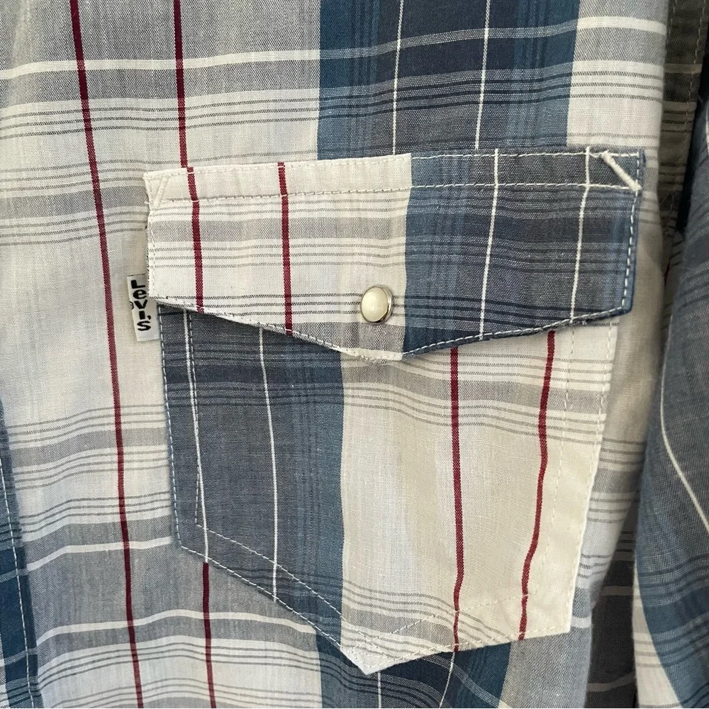 LEVI’S Men’s Long Sleeve Western Style Plaid Pearl Snaps Blue White‎ Red Size M